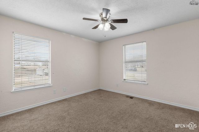 1603 YUCCA STREET, Iowa Park, TX 76367