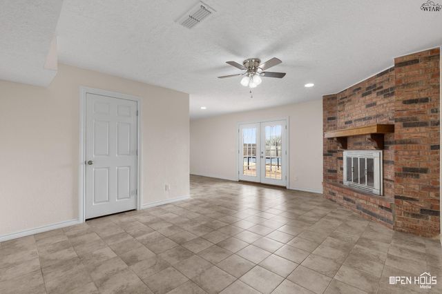 1603 YUCCA STREET, Iowa Park, TX 76367