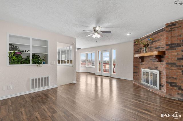 1603 YUCCA STREET, Iowa Park, TX 76367