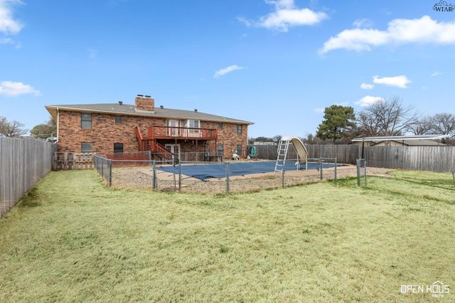 1603 YUCCA STREET, Iowa Park, TX 76367