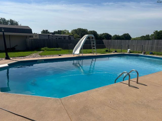 1603 YUCCA STREET, Iowa Park, TX 76367