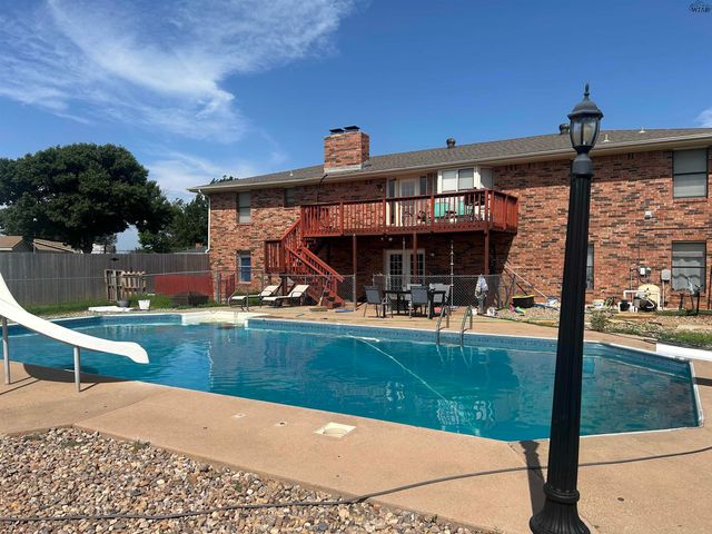 1603 YUCCA STREET, Iowa Park, TX 76367