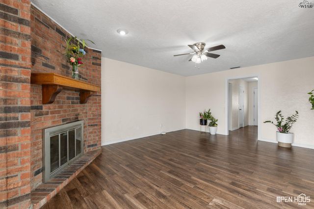 1603 YUCCA STREET, Iowa Park, TX 76367