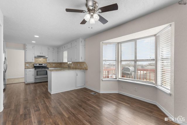 1603 YUCCA STREET, Iowa Park, TX 76367