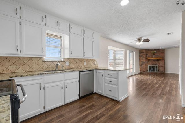 1603 YUCCA STREET, Iowa Park, TX 76367