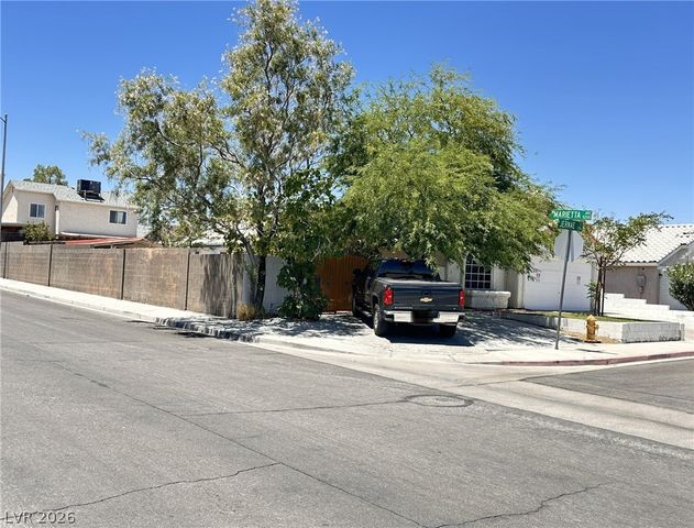 1701 Jernae Court, Las Vegas, NV 89108