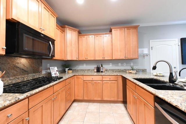 393 Rayos Del Sol Drive, San Jose, CA 95116