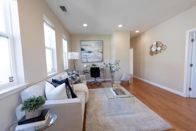 393 Rayos Del Sol Drive, San Jose, CA 95116