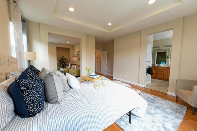 393 Rayos Del Sol Drive, San Jose, CA 95116