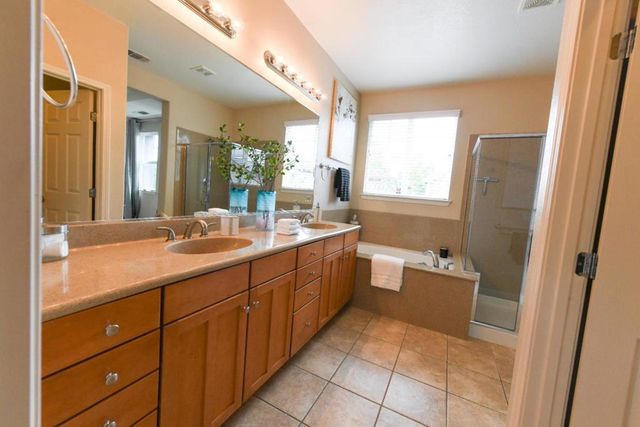 393 Rayos Del Sol Drive, San Jose, CA 95116