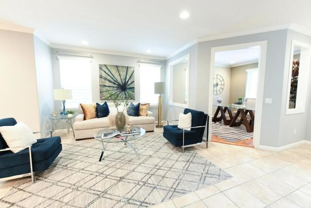 393 Rayos Del Sol Drive, San Jose, CA 95116