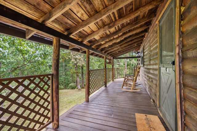 858 Highway 100, W, Centerville, TN 37033