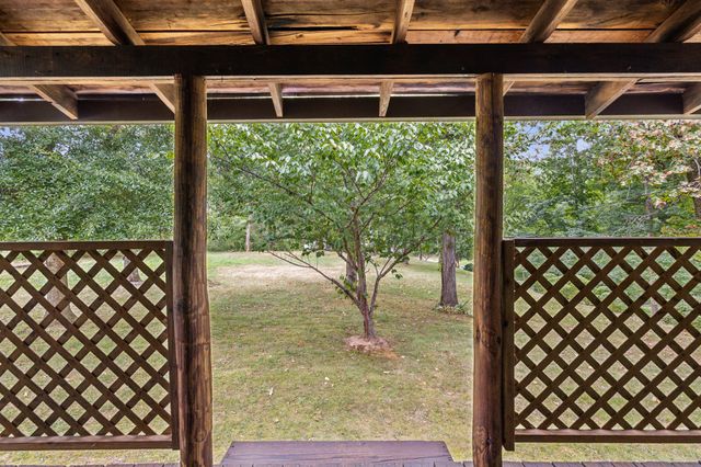 858 Highway 100, W, Centerville, TN 37033
