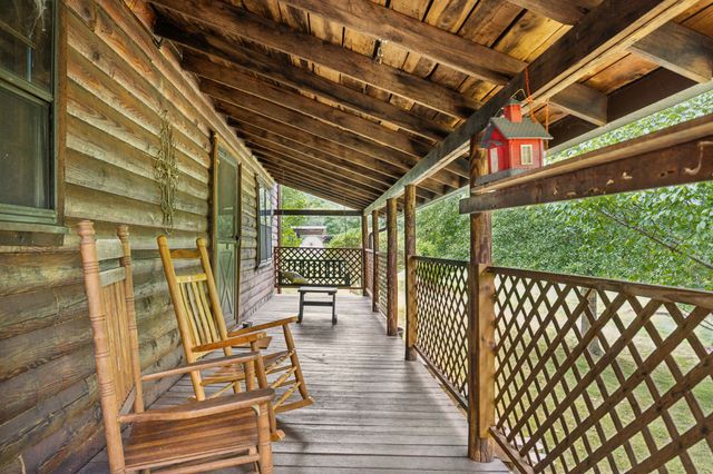 858 Highway 100, W, Centerville, TN 37033