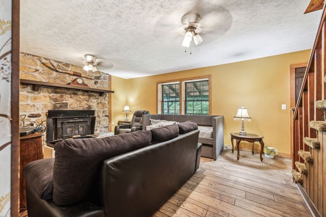 858 Highway 100, W, Centerville, TN 37033