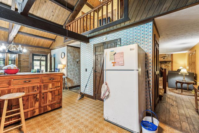 858 Highway 100, W, Centerville, TN 37033