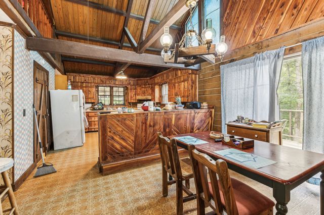 858 Highway 100, W, Centerville, TN 37033