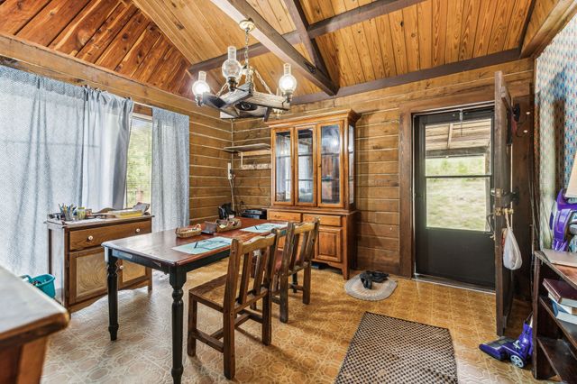 858 Highway 100, W, Centerville, TN 37033