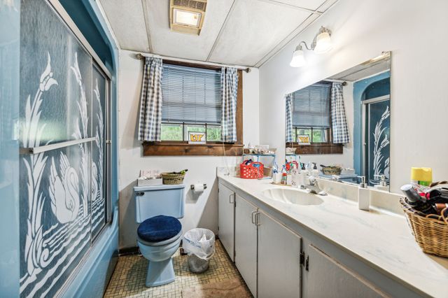 858 Highway 100, W, Centerville, TN 37033