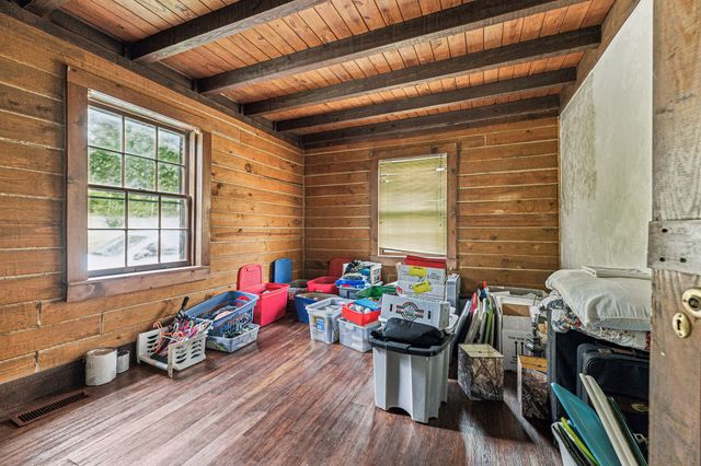858 Highway 100, W, Centerville, TN 37033