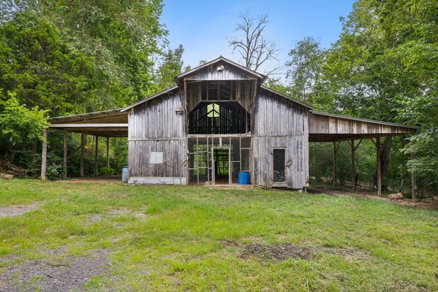 858 Highway 100, W, Centerville, TN 37033