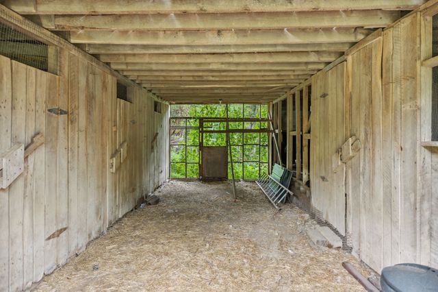 858 Highway 100, W, Centerville, TN 37033