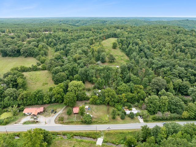 858 Highway 100, W, Centerville, TN 37033