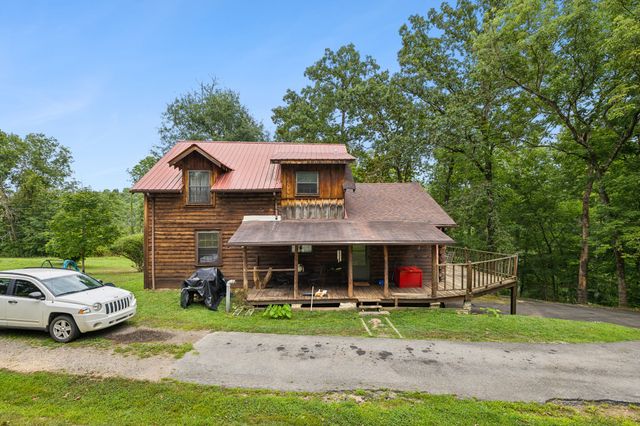 858 Highway 100, W, Centerville, TN 37033
