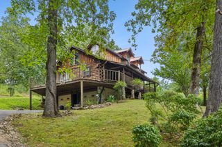 858 Highway 100, W, Centerville, TN 37033