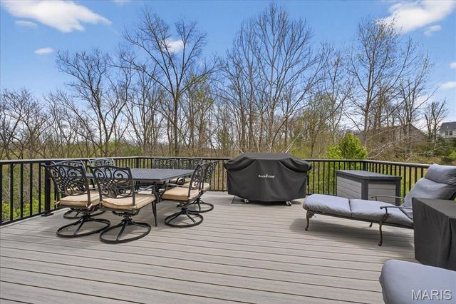 116 Village Glen Court, Wentzville, MO 63385