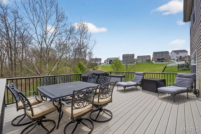 116 Village Glen Court, Wentzville, MO 63385