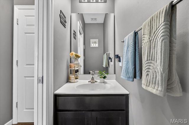 116 Village Glen Court, Wentzville, MO 63385