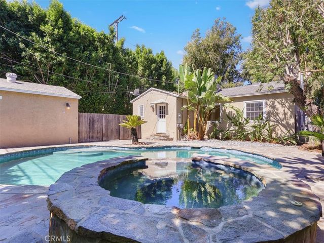 15460 Sylvan Street, Van Nuys, CA 91411