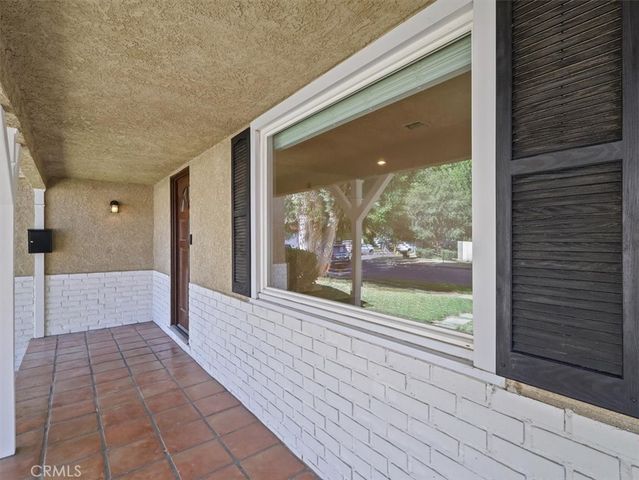 15460 Sylvan Street, Van Nuys, CA 91411