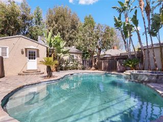 15460 Sylvan Street, Van Nuys, CA 91411