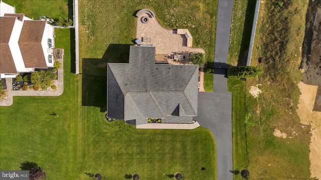 8 ELK CT, Sewell, NJ 08080