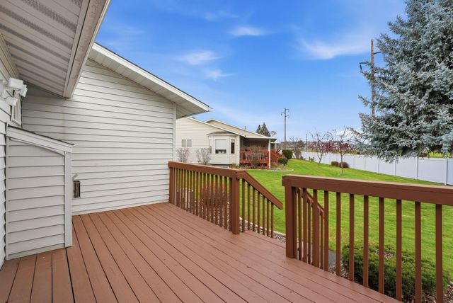 1944 S Century Ln, Spokane Valley, WA 99037