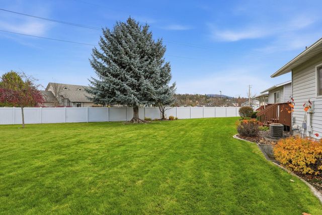 1944 S Century Ln, Spokane Valley, WA 99037