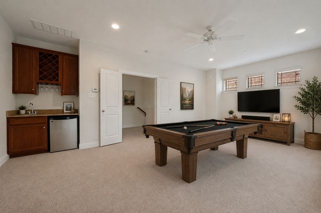 921 Brook Forest Lane, Euless, TX 76039
