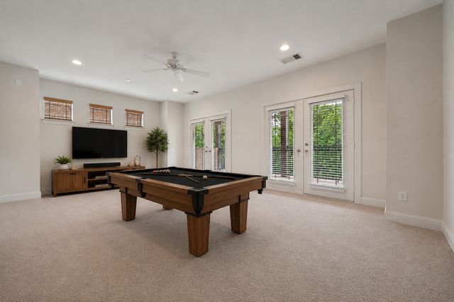 921 Brook Forest Lane, Euless, TX 76039