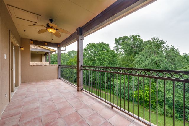 921 Brook Forest Lane, Euless, TX 76039