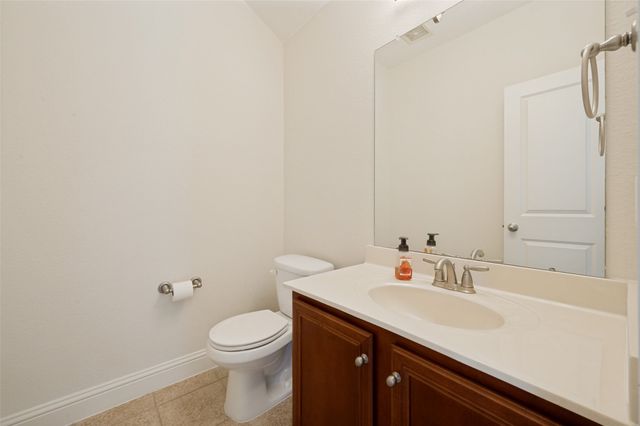 921 Brook Forest Lane, Euless, TX 76039