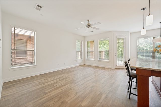 921 Brook Forest Lane, Euless, TX 76039