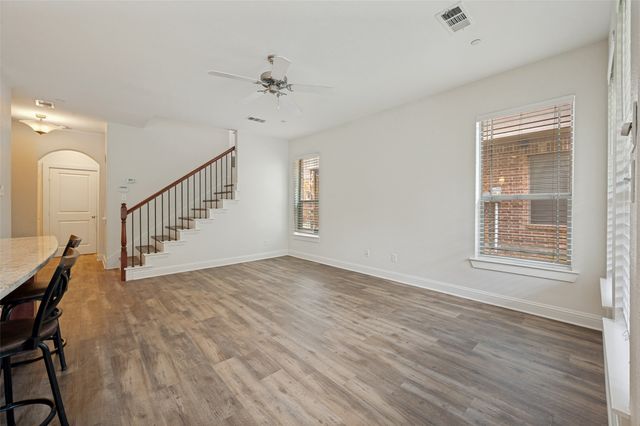 921 Brook Forest Lane, Euless, TX 76039