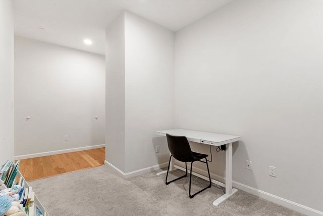 60 Coppersmith Way 304, Canton, MA 02021