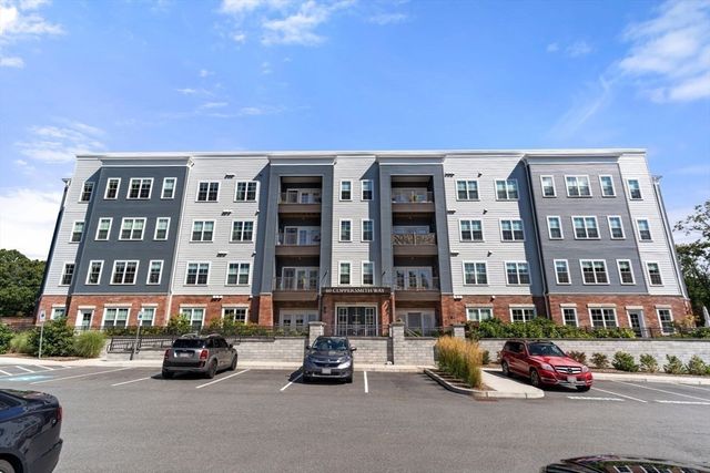 60 Coppersmith Way 304, Canton, MA 02021