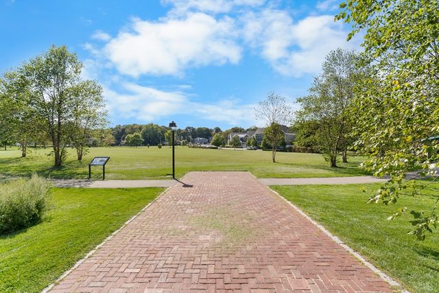 60 Coppersmith Way 304, Canton, MA 02021