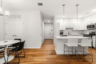 60 Coppersmith Way 304, Canton, MA 02021