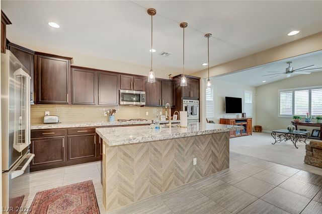 5880 GLORY HEIGHTS Drive, Las Vegas, NV 89135