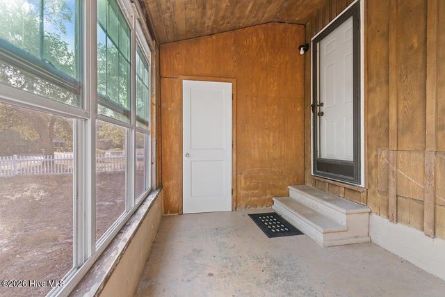 129 NE 18th Street NE, Oak Island, NC 28465